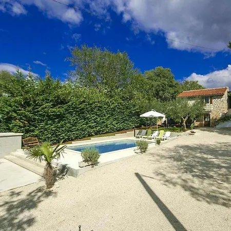 Casa Fragola מלון Višnjan